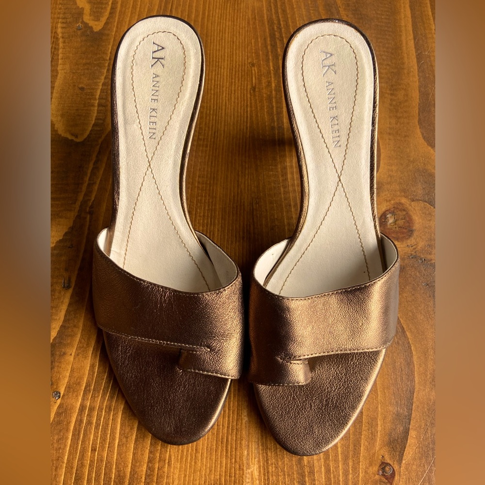 Vintage Anne Klein - Bronze Kitten Heels